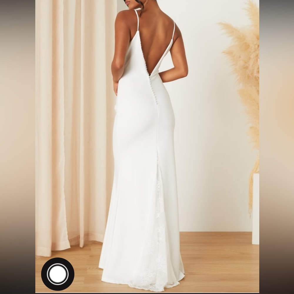 NWT Lulu’s Taliana White Lace Button Back Mermaid Maxi Dress